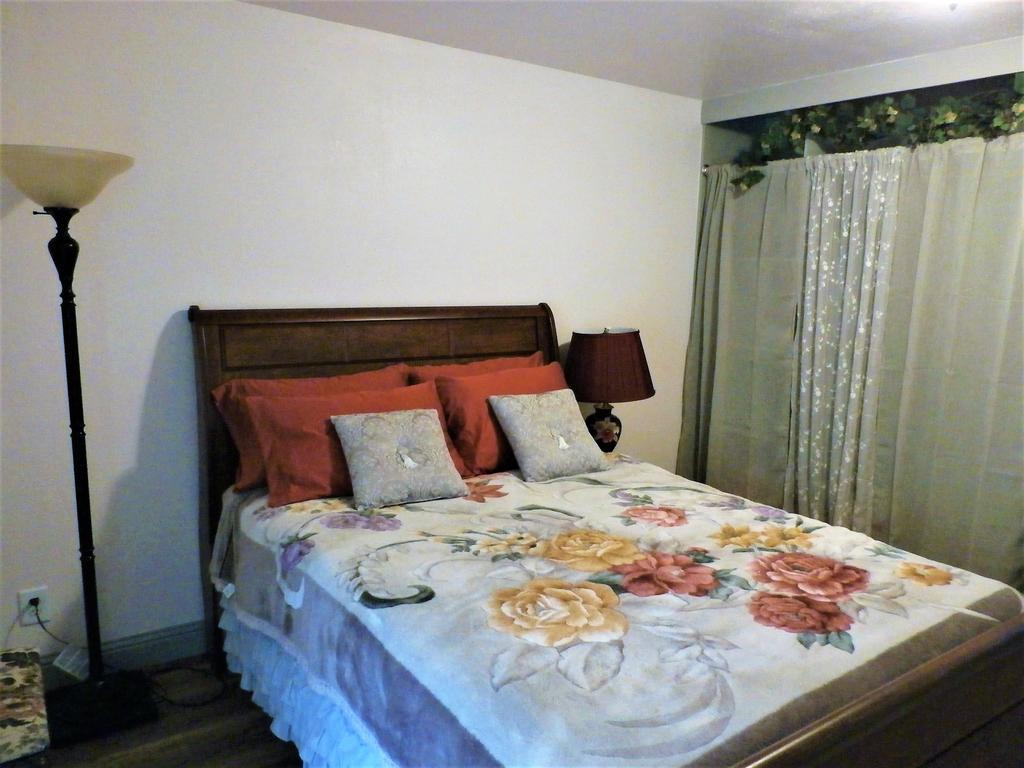 New Charming 2 Bedrooms Unit Close To Everything Окхерст Экстерьер фото