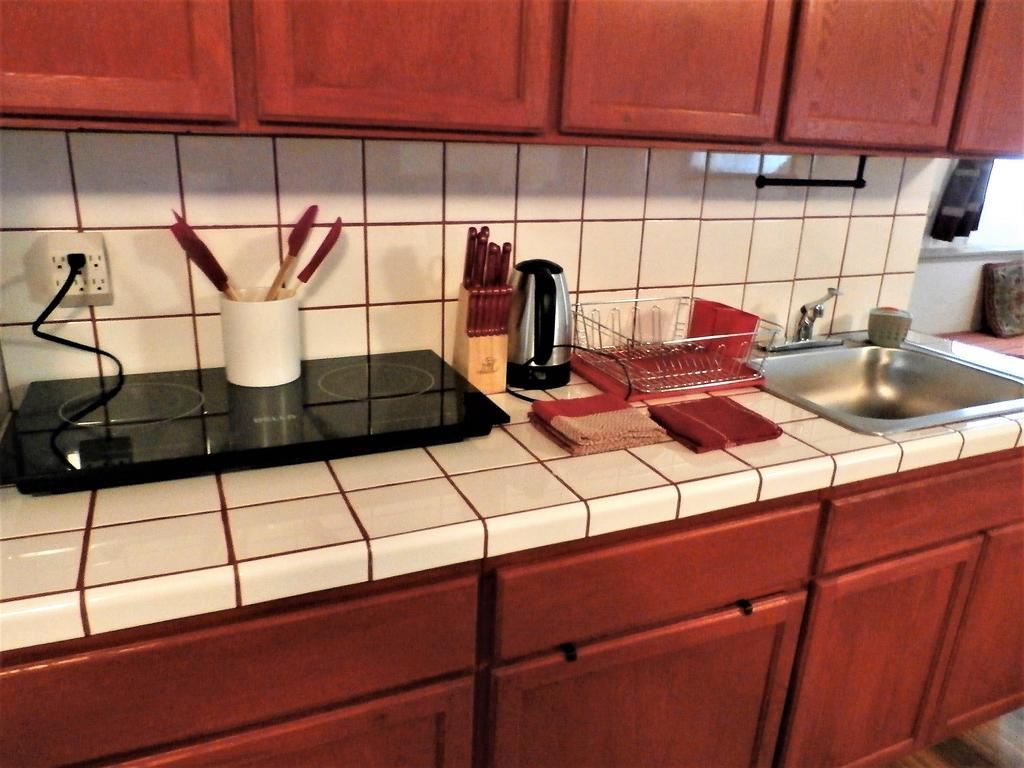 New Charming 2 Bedrooms Unit Close To Everything Окхерст Экстерьер фото