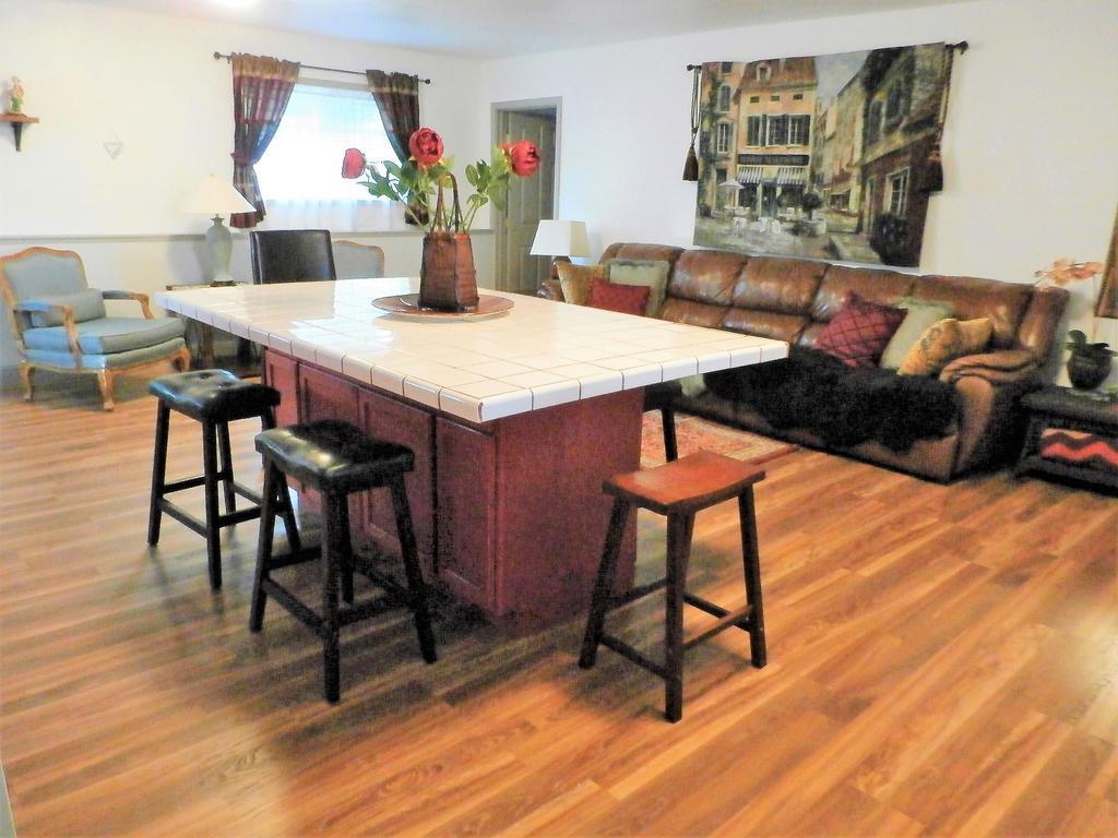 New Charming 2 Bedrooms Unit Close To Everything Окхерст Экстерьер фото