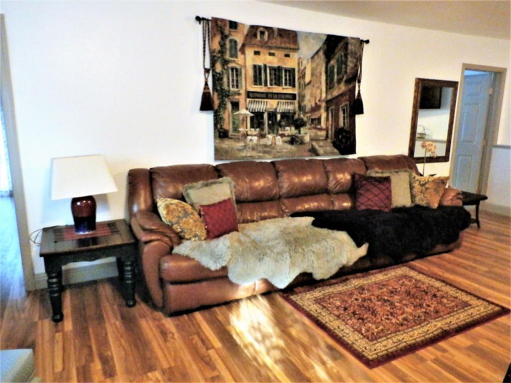 New Charming 2 Bedrooms Unit Close To Everything Окхерст Экстерьер фото